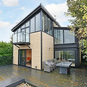  Villa West View 3 Bedroom