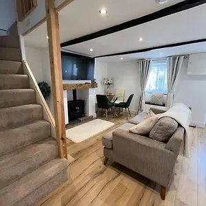  Holiday home Millstone Newmillerdam